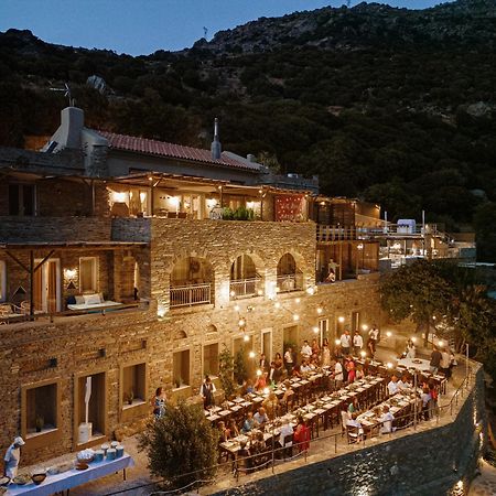 Апарт готель Aegean Castle Andros - Adults Only Agia Eleousa Екстер'єр фото